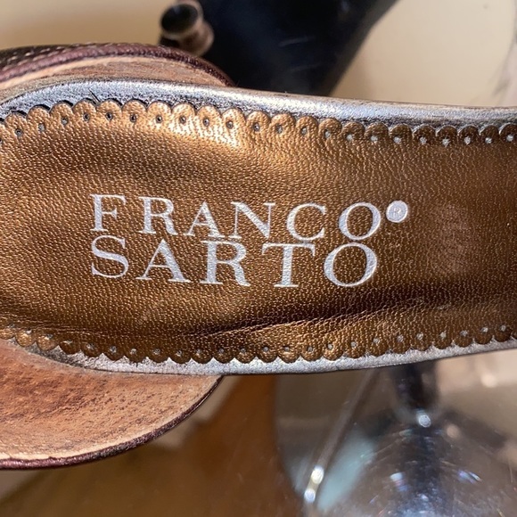Franco Sarto high  heeled shoes, bronze / silver leather mix, adorned flower - Picture 7 of 8